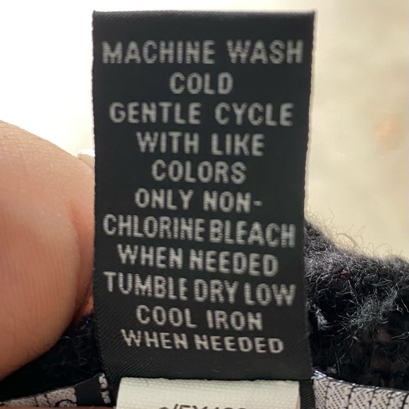 NWOT Black INC International Concepts Knitted Poncho - Picture 4 of 4